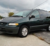 2000 Chrysler Grand Voyager SE.jpg